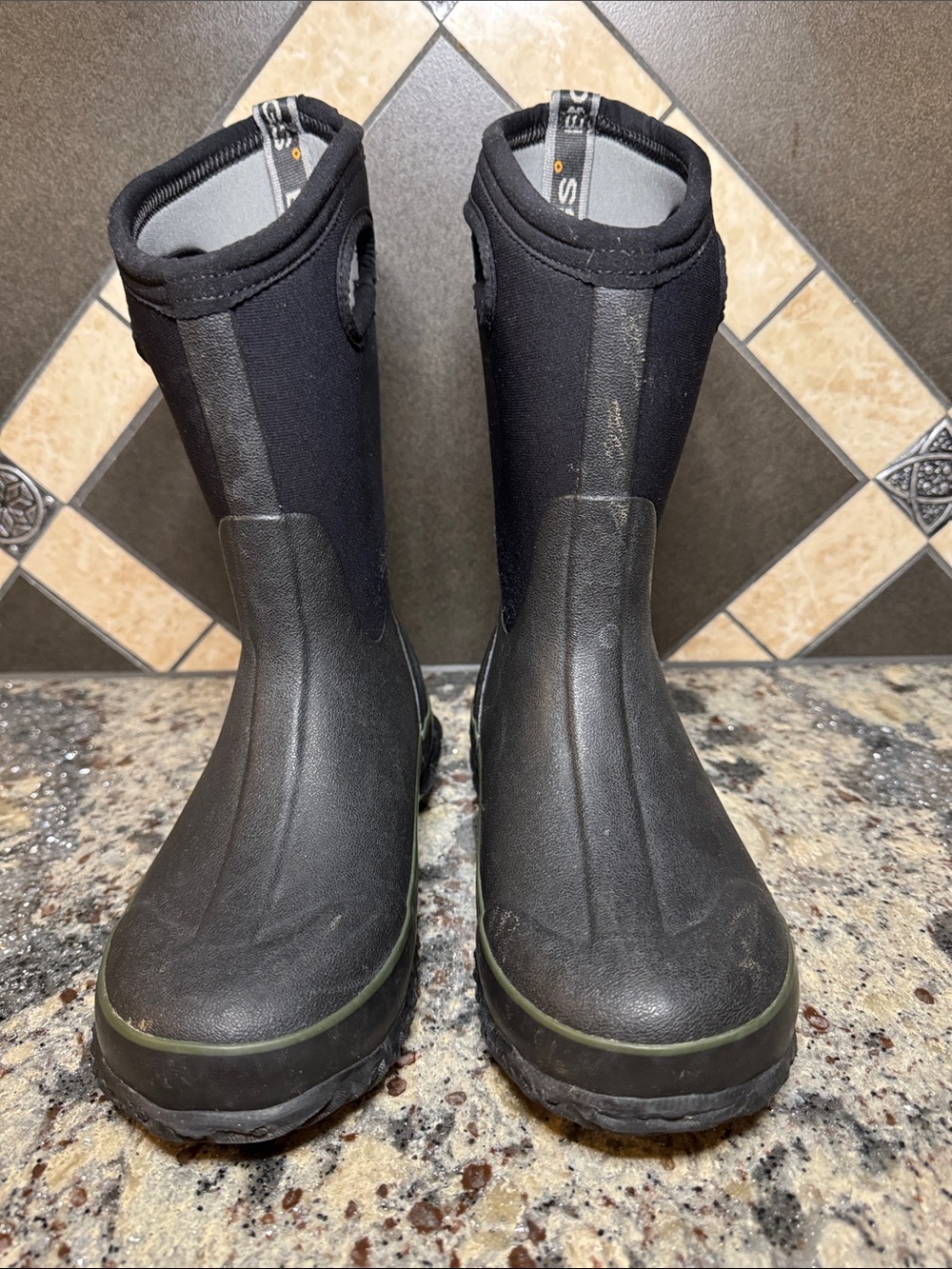 BOGS Kids Black Waterproof Winter Boots Size 3